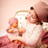 Játékbaba - Szilva, 32 cm - Prune