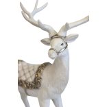 Fehér arany karácsonyi szarvas figura 30cm