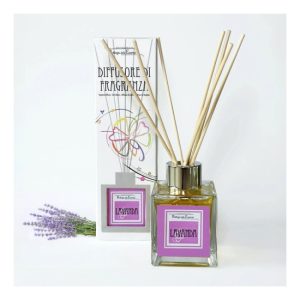 C.P.LAVA. Diffúzor-Calabriai illóolaj rattanpálcával, 100ml, Lavanda (Levendula)